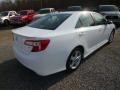 Super White - Camry SE Photo No. 5