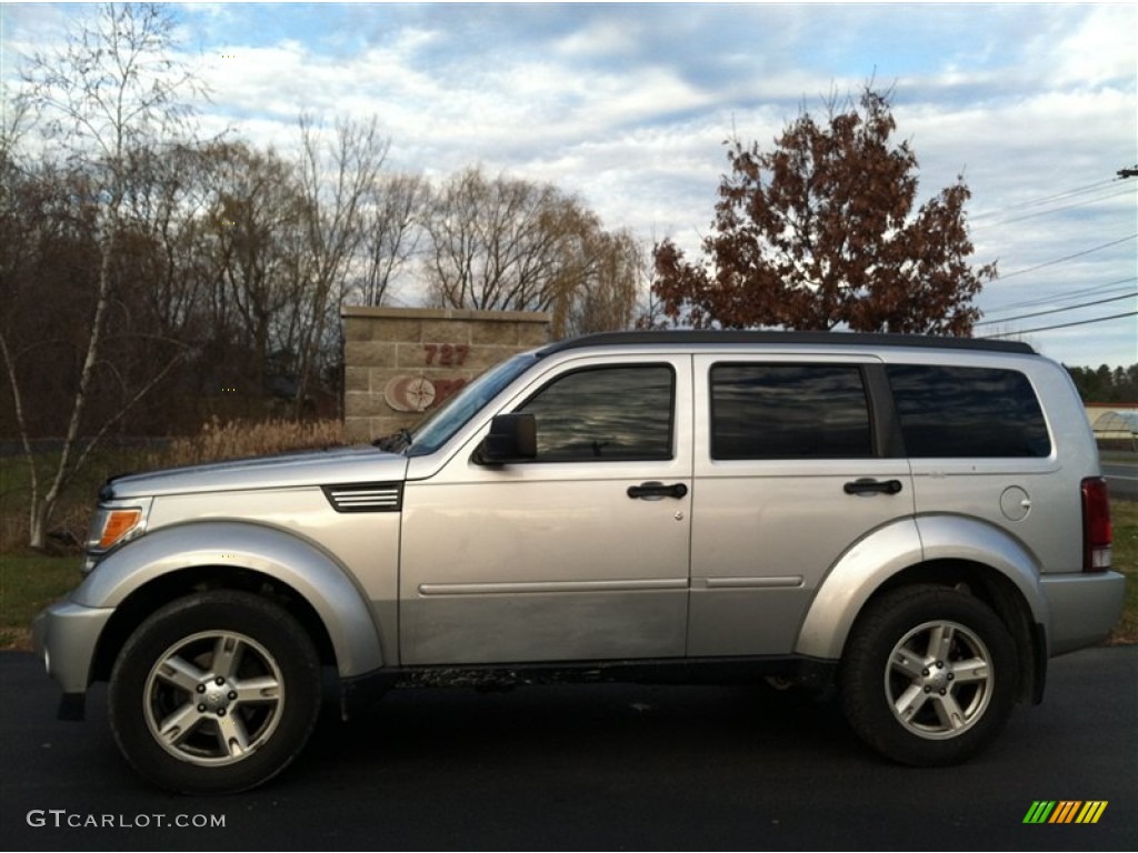 2007 Nitro SLT 4x4 - Bright Silver Metallic / Dark Slate Gray/Light Slate Gray photo #1