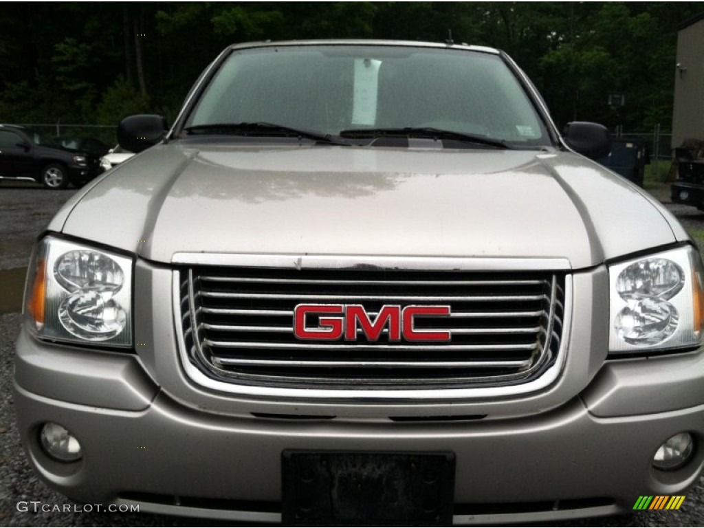 2006 Envoy SLE 4x4 - Sand Beige Metallic / Ebony Black photo #3