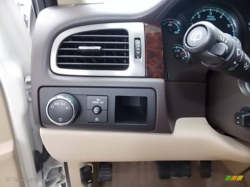 2011 GMC Yukon Denali AWD Controls Photo #88196289