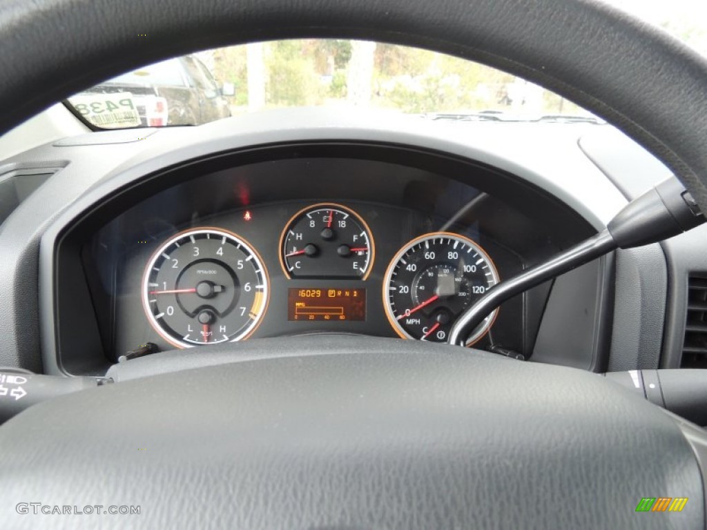 2013 Nissan Titan SV Crew Cab Gauges Photo #88196940