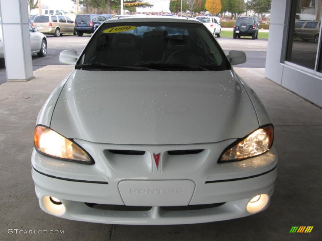 1999 Grand Am GT Sedan - Arctic White / Camel photo #21