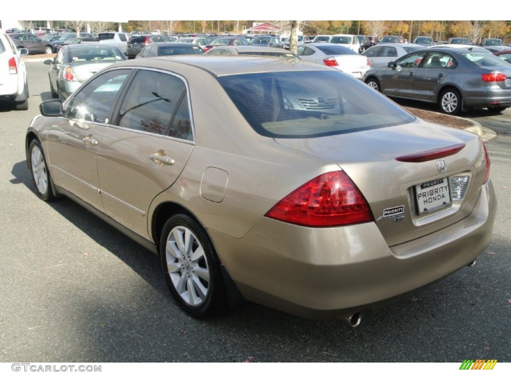 2007 Accord LX V6 Sedan - Desert Mist Metallic / Ivory photo #4