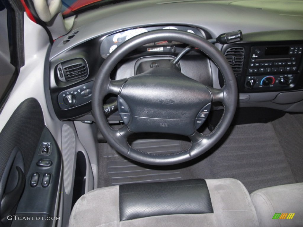 2000 F150 SVT Lightning - Bright Red / Medium Graphite photo #18