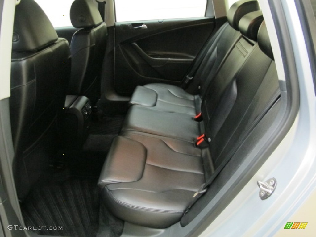2008 Passat Turbo Wagon - Reflex Silver / Black photo #15
