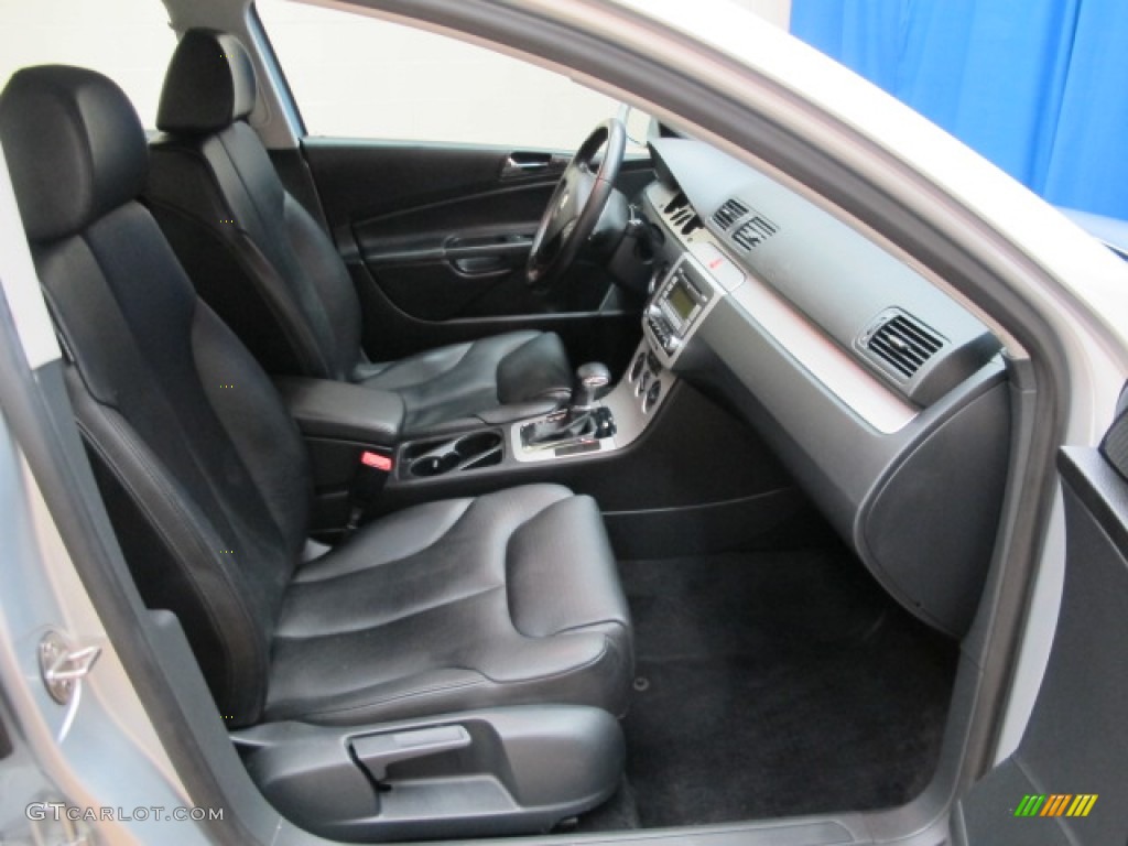 2008 Passat Turbo Wagon - Reflex Silver / Black photo #19