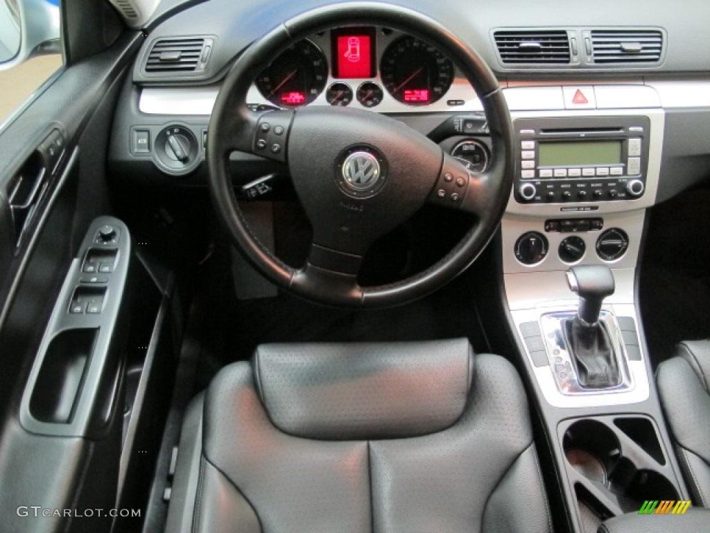 2008 Passat Turbo Wagon - Reflex Silver / Black photo #21