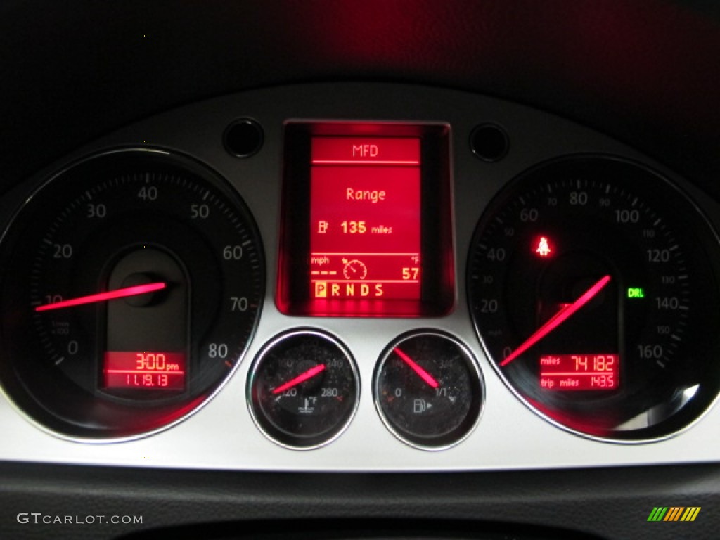 2008 Passat Turbo Wagon - Reflex Silver / Black photo #24