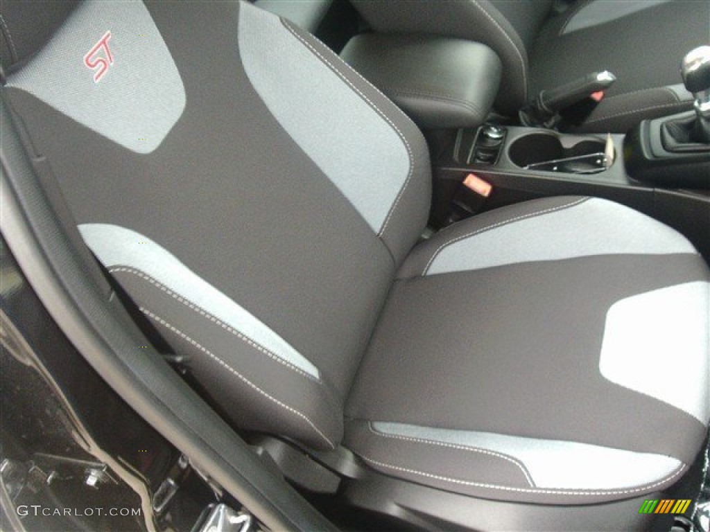 2013 Focus ST Hatchback - Tuxedo Black / ST Charcoal Black photo #11