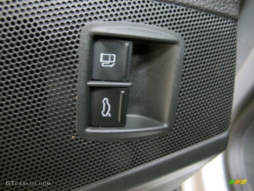 2008 Passat Turbo Wagon - Reflex Silver / Black photo #35