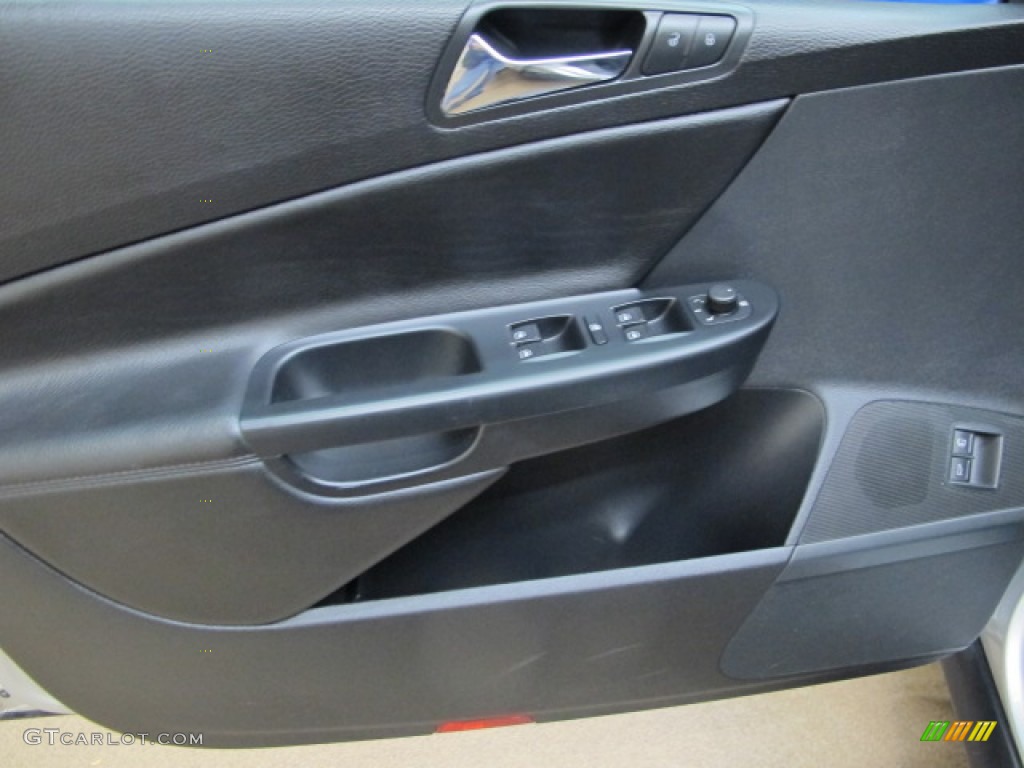 2008 Passat Turbo Wagon - Reflex Silver / Black photo #36