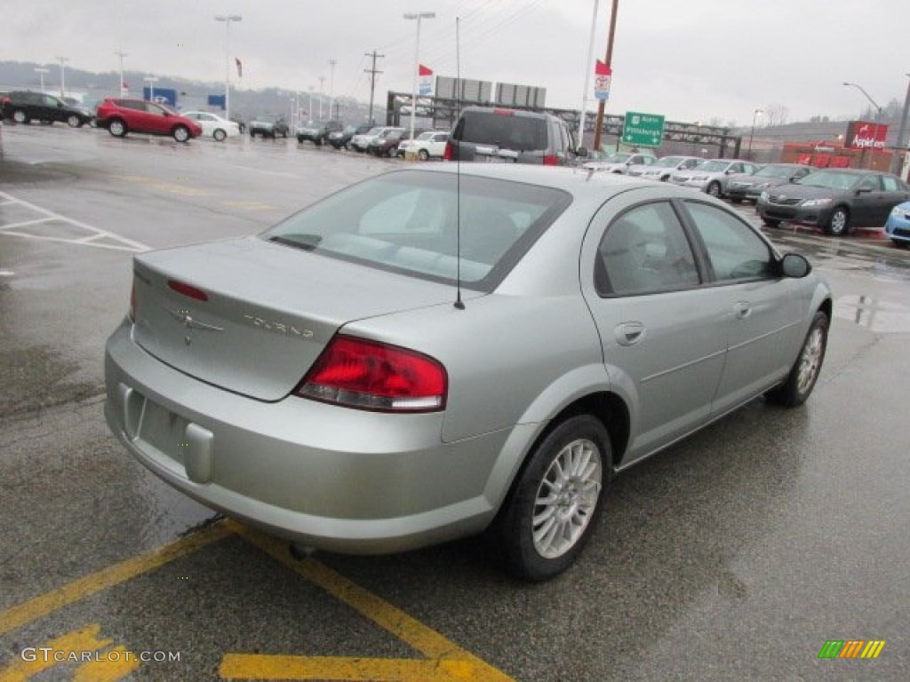 2005 Sebring Touring Sedan - Satin Jade Pearl / Light Taupe photo #8