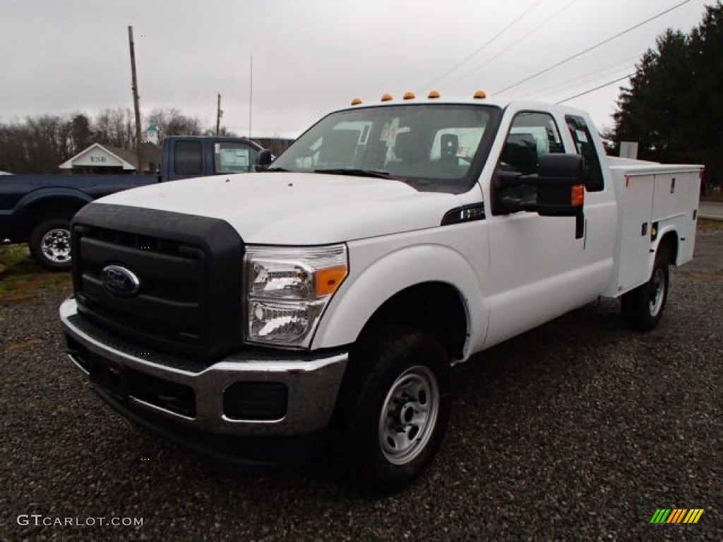 2014 F350 Super Duty XL SuperCab 4x4 Utility Truck - Oxford White / Steel photo #4