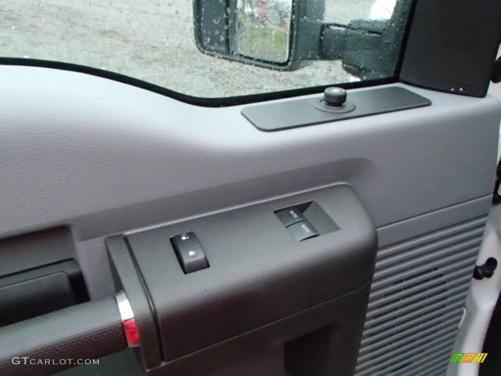 2014 F350 Super Duty XL SuperCab 4x4 Utility Truck - Oxford White / Steel photo #16