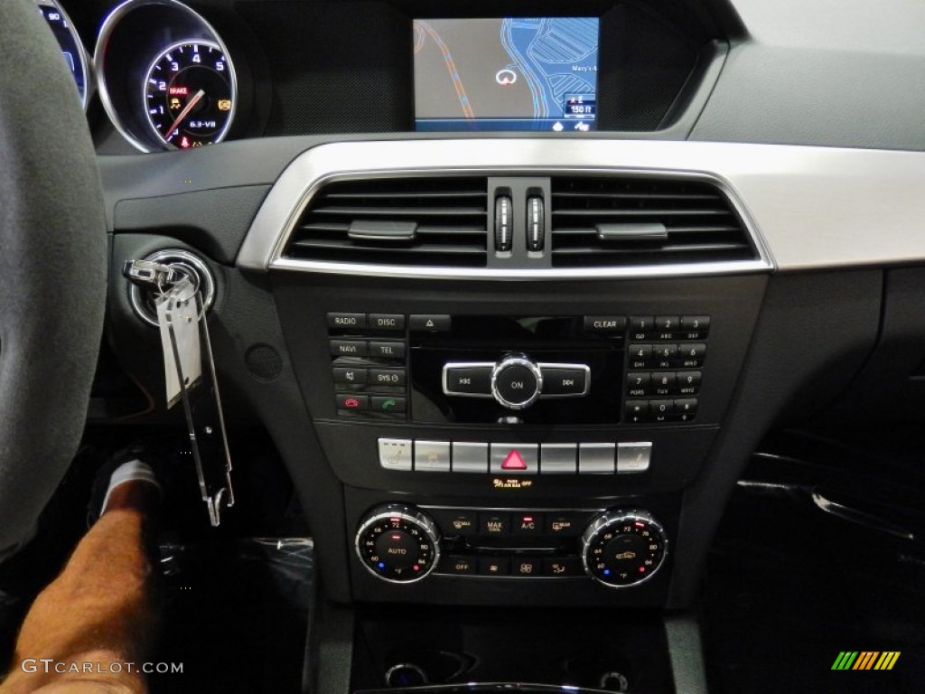 2013 Mercedes-Benz C 63 AMG Controls Photo #88214649
