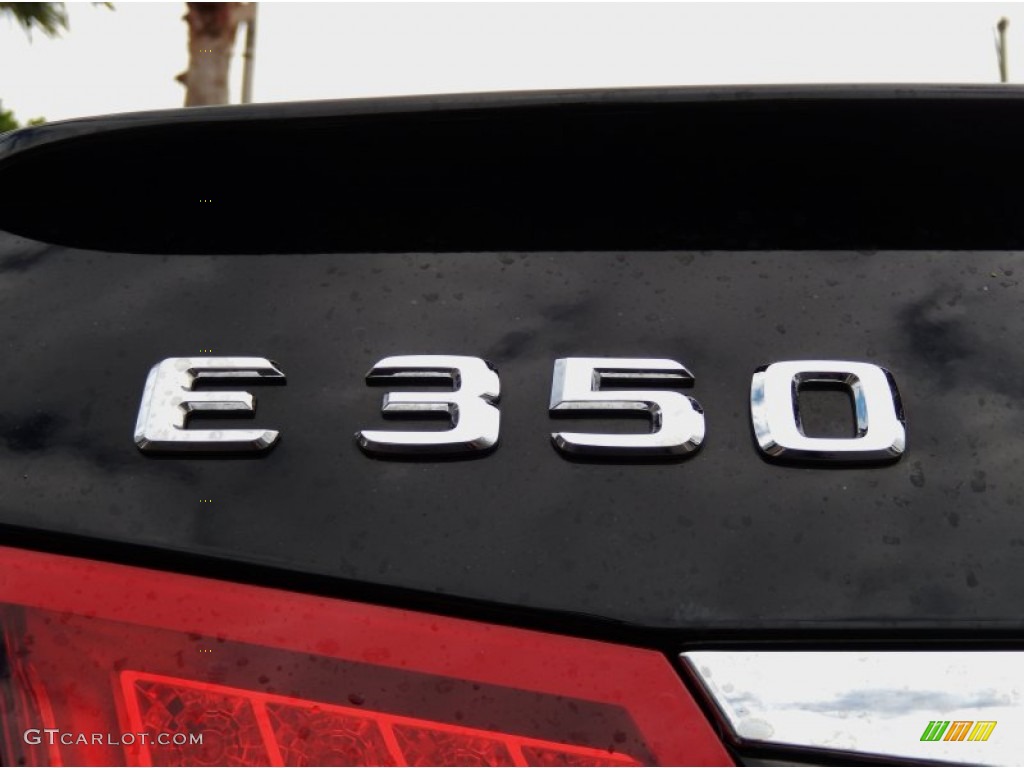 2012 Mercedes-Benz E 350 Sedan Marks and Logos Photos