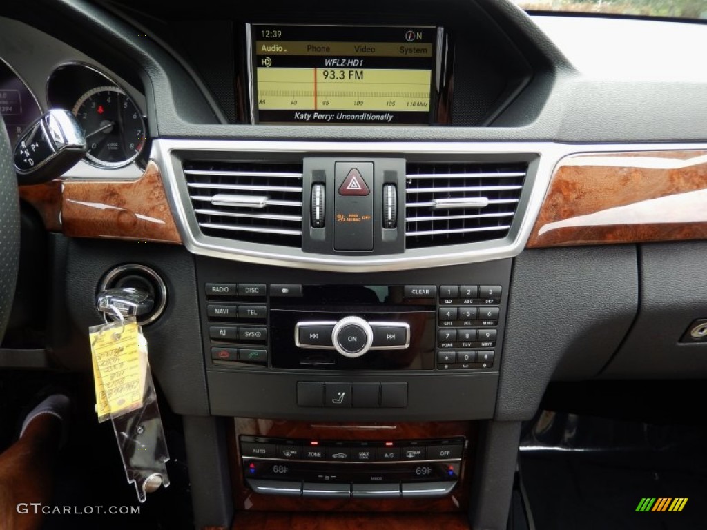 2012 Mercedes-Benz E 350 Sedan Controls Photo #88215918