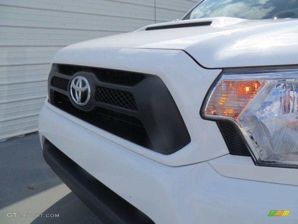 2014 Tacoma V6 TRD Sport Double Cab 4x4 - Super White / Graphite photo #11
