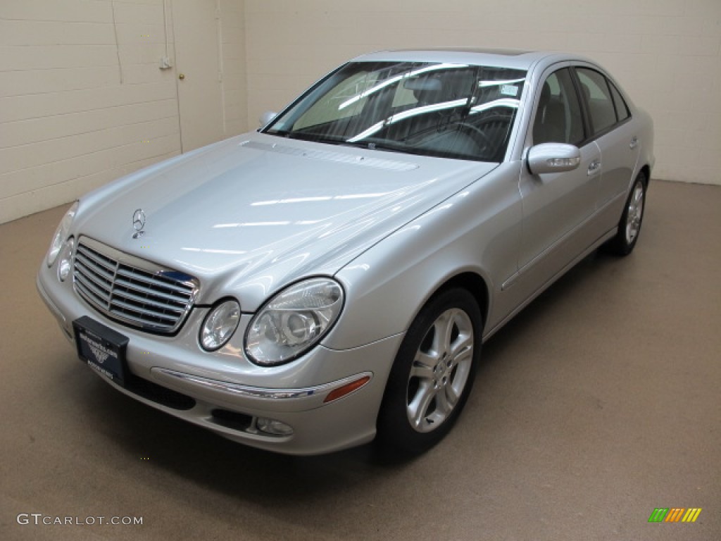 2004 E 500 Sedan - Brilliant Silver Metallic / Charcoal photo #4