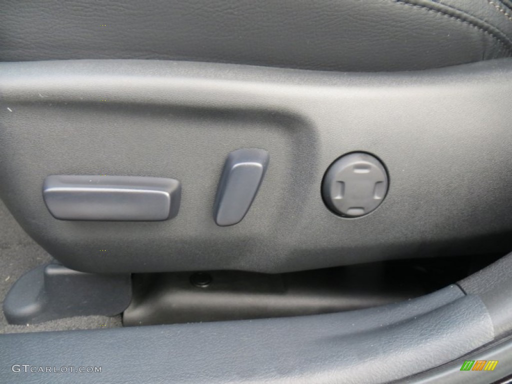2014 Toyota Avalon Hybrid XLE Premium Controls Photo #88219194