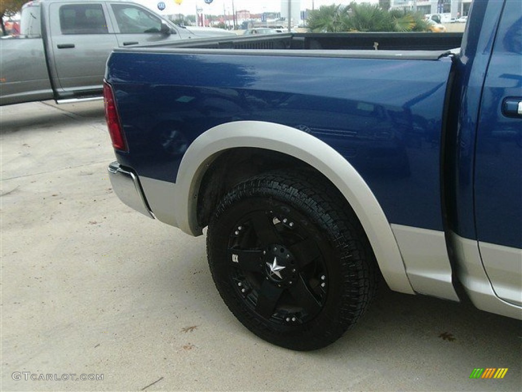 2009 Ram 1500 Laramie Crew Cab - Deep Water Blue Pearl / Light Pebble Beige/Bark Brown photo #8