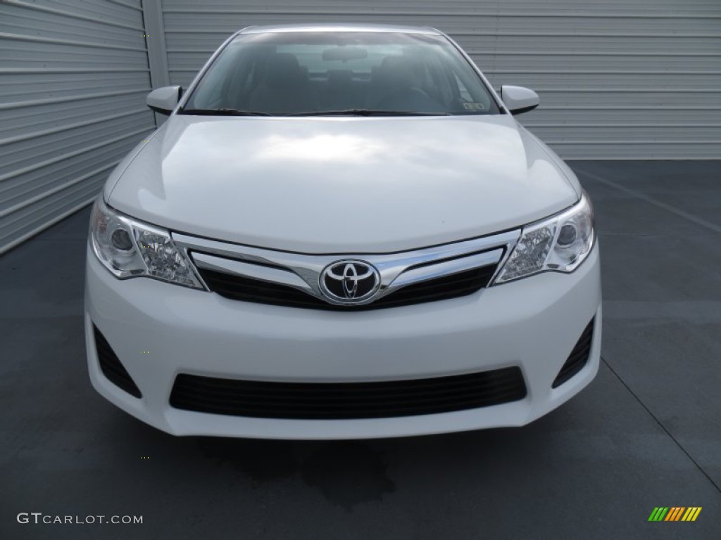 2014 Camry LE - Super White / Ash photo #8