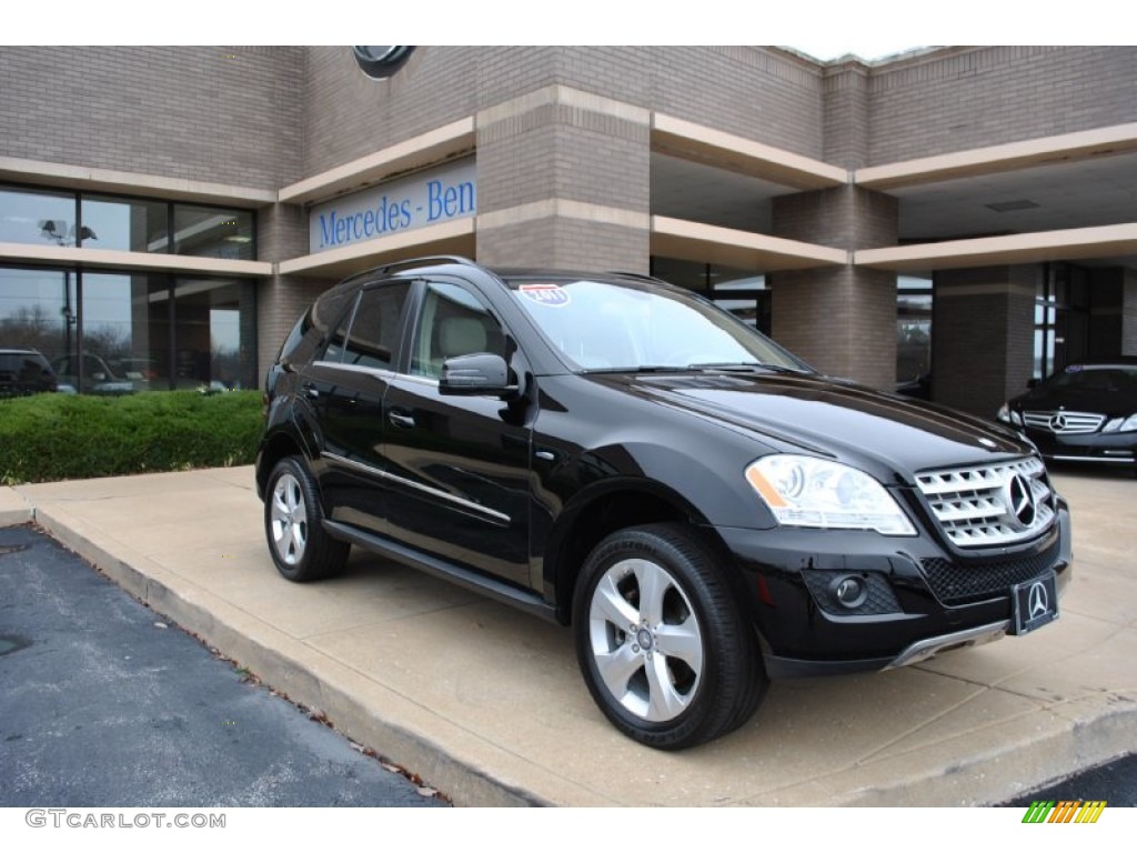 2011 ML 350 BlueTEC 4Matic - Black / Cashmere photo #1