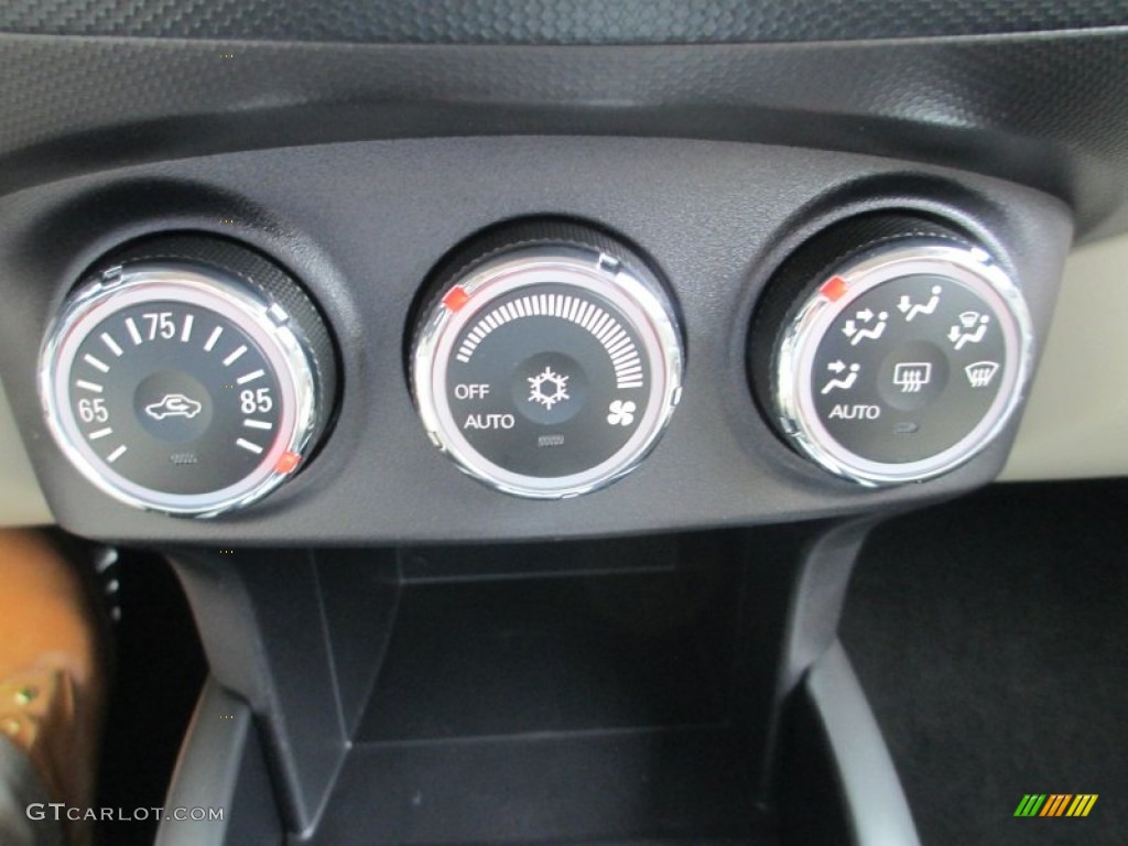 2012 Mitsubishi Outlander GT S AWD Controls Photo #88226541