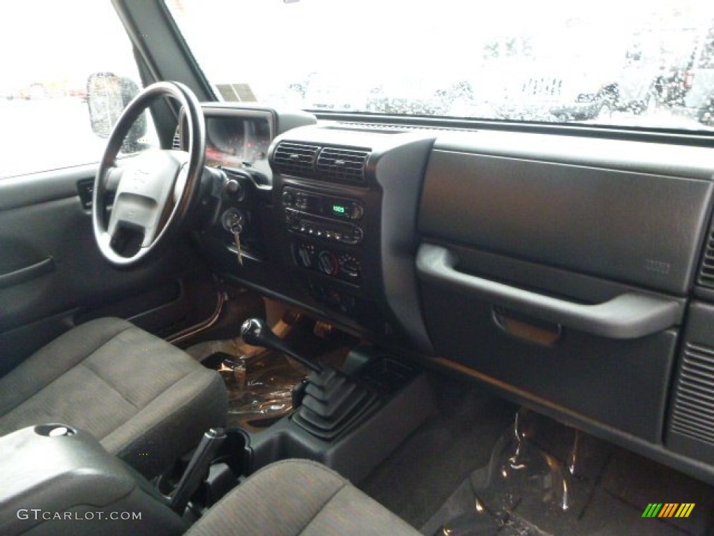 2004 Wrangler Rubicon 4x4 - Bright Silver Metallic / Dark Slate Gray photo #10