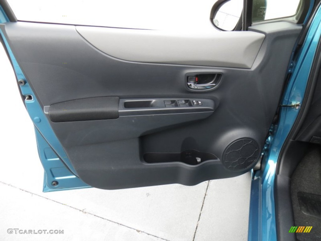 2014 Toyota Yaris SE 5 Door Dark Gray Door Panel Photo #88227375