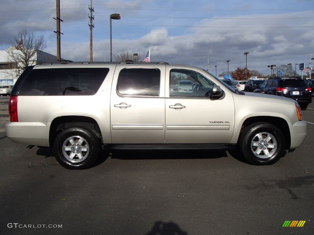 2013 Yukon XL SLT 4x4 - Champagne Silver Metallic / Light Tan photo #4