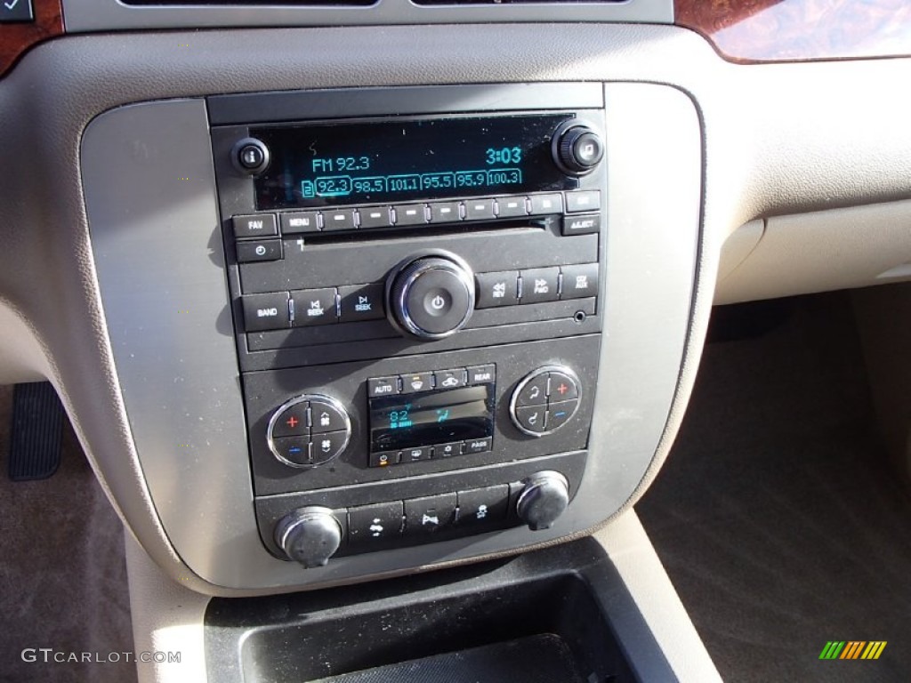 2013 Yukon XL SLT 4x4 - Champagne Silver Metallic / Light Tan photo #18