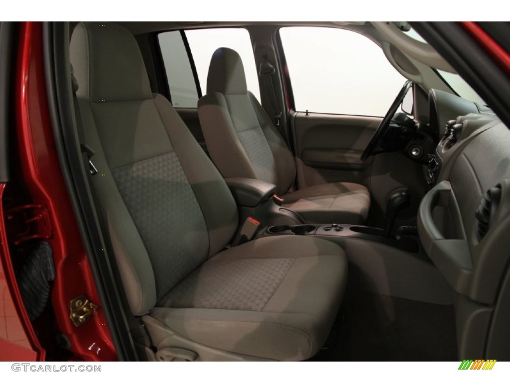 2006 Liberty CRD Sport 4x4 - Inferno Red Pearl / Khaki photo #11