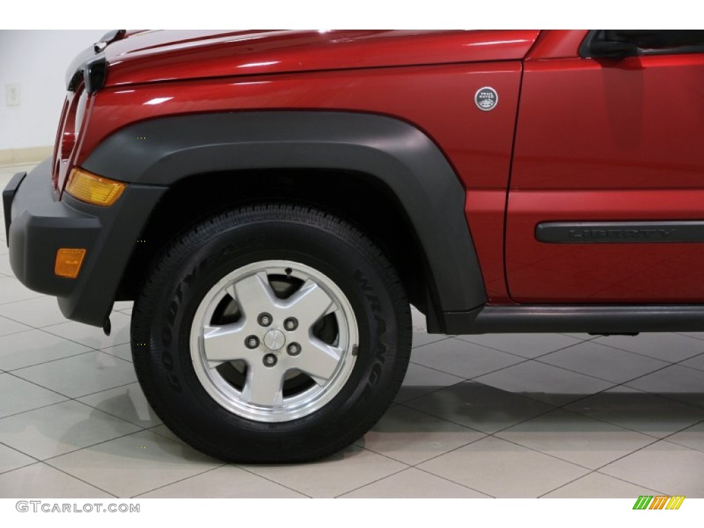 2006 Liberty CRD Sport 4x4 - Inferno Red Pearl / Khaki photo #16