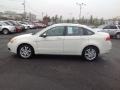 White Suede - Focus SEL Sedan Photo No. 4