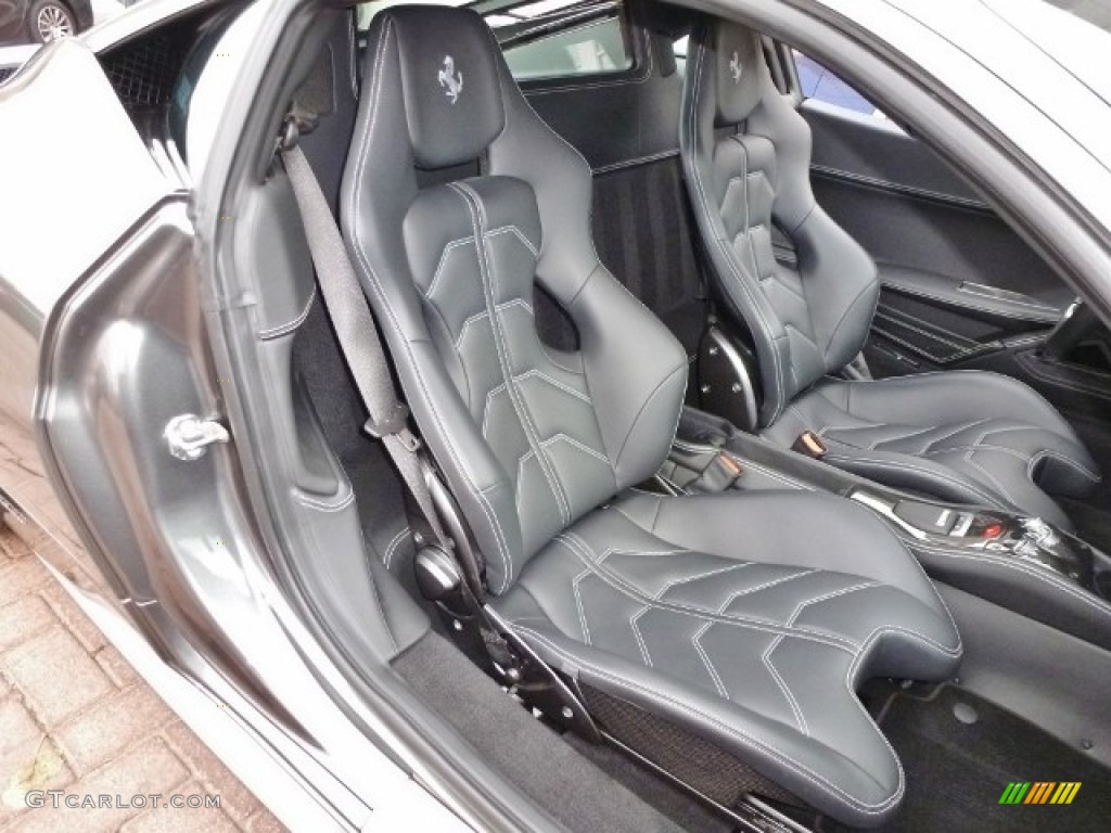 2013 Ferrari 458 Italia Front Seat Photo #88233330