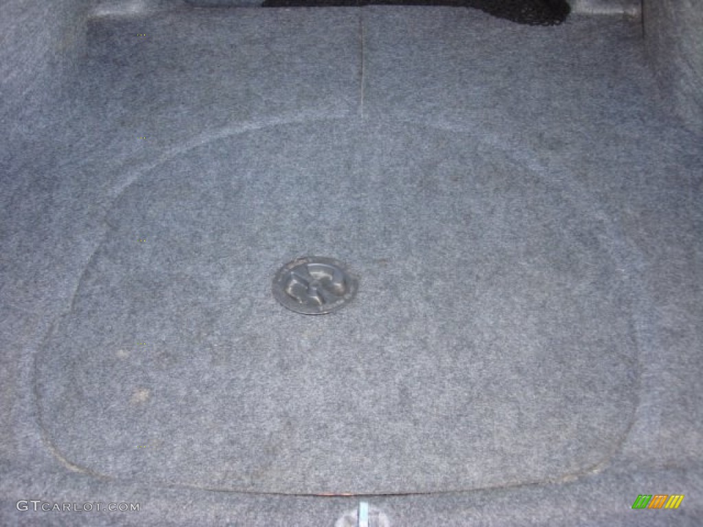 2001 Chevrolet Lumina Sedan Trunk Photo #88237215