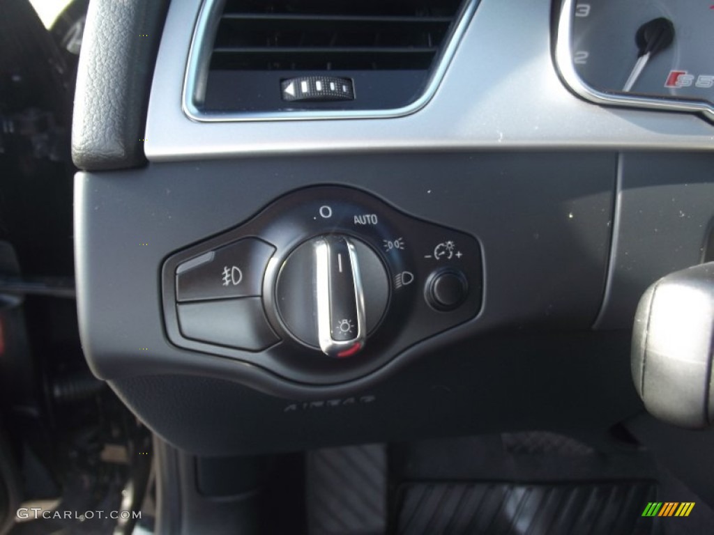 2010 Audi S5 4.2 FSI quattro Coupe Controls Photo #88237377