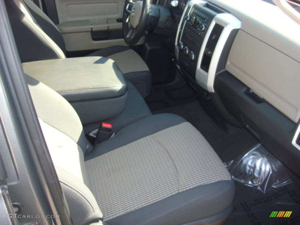 2010 Ram 1500 Lone Star Quad Cab - Mineral Gray Metallic / Dark Slate/Medium Graystone photo #25