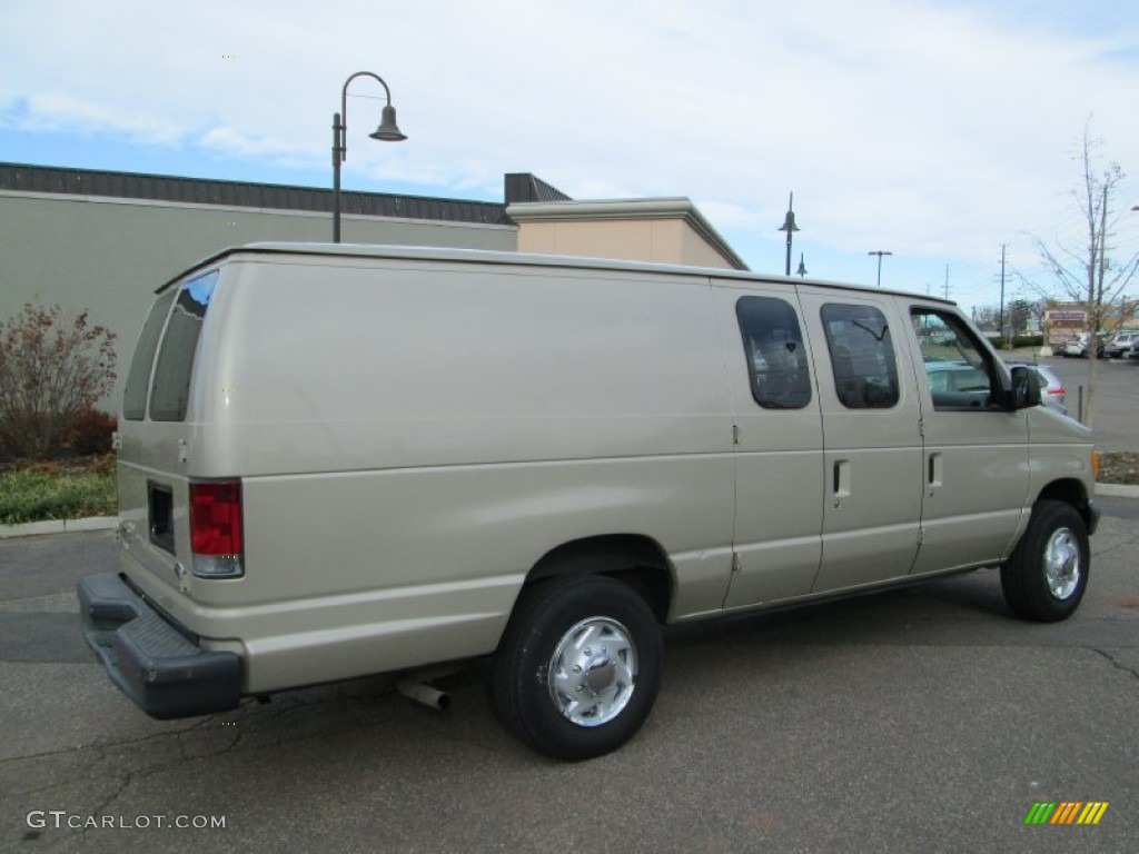 2007 E Series Van E250 Commercial - Peublo Gold Metallic / Medium Flint Grey photo #8