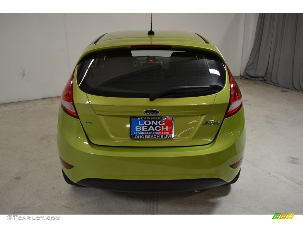 2013 Fiesta SE Hatchback - Lime Squeeze / Charcoal Black photo #6
