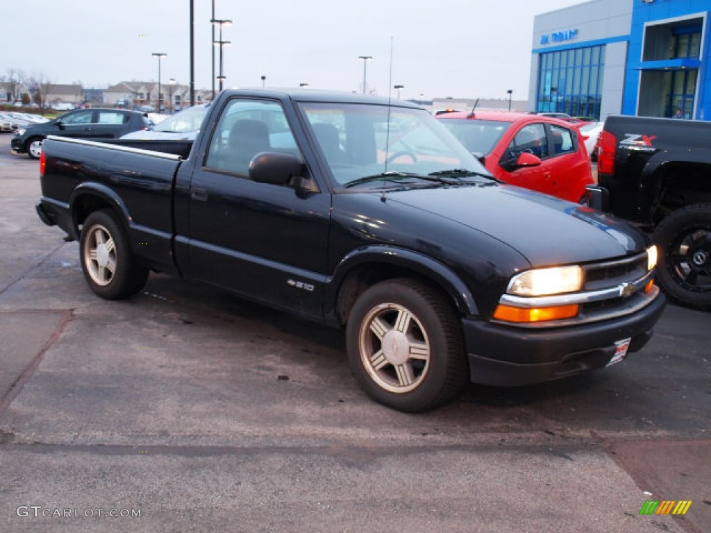 1998 S10 LS Regular Cab - Onyx Black / Graphite photo #2