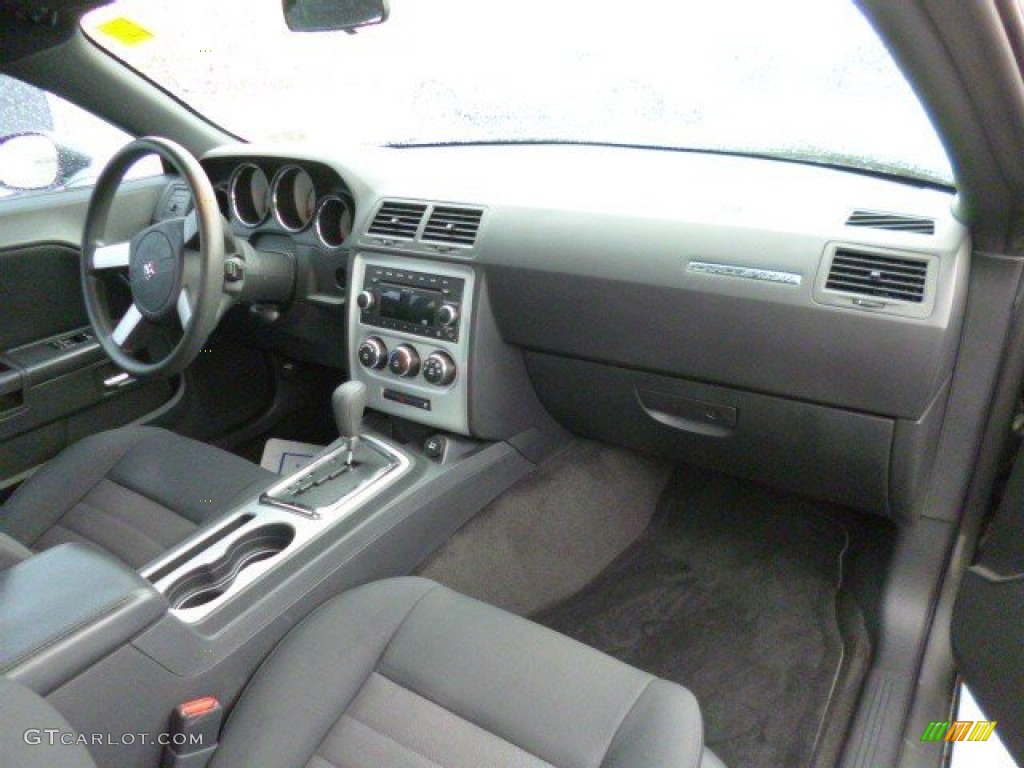 2010 Challenger SE - Dark Titanium Metallic / Dark Slate Gray photo #13