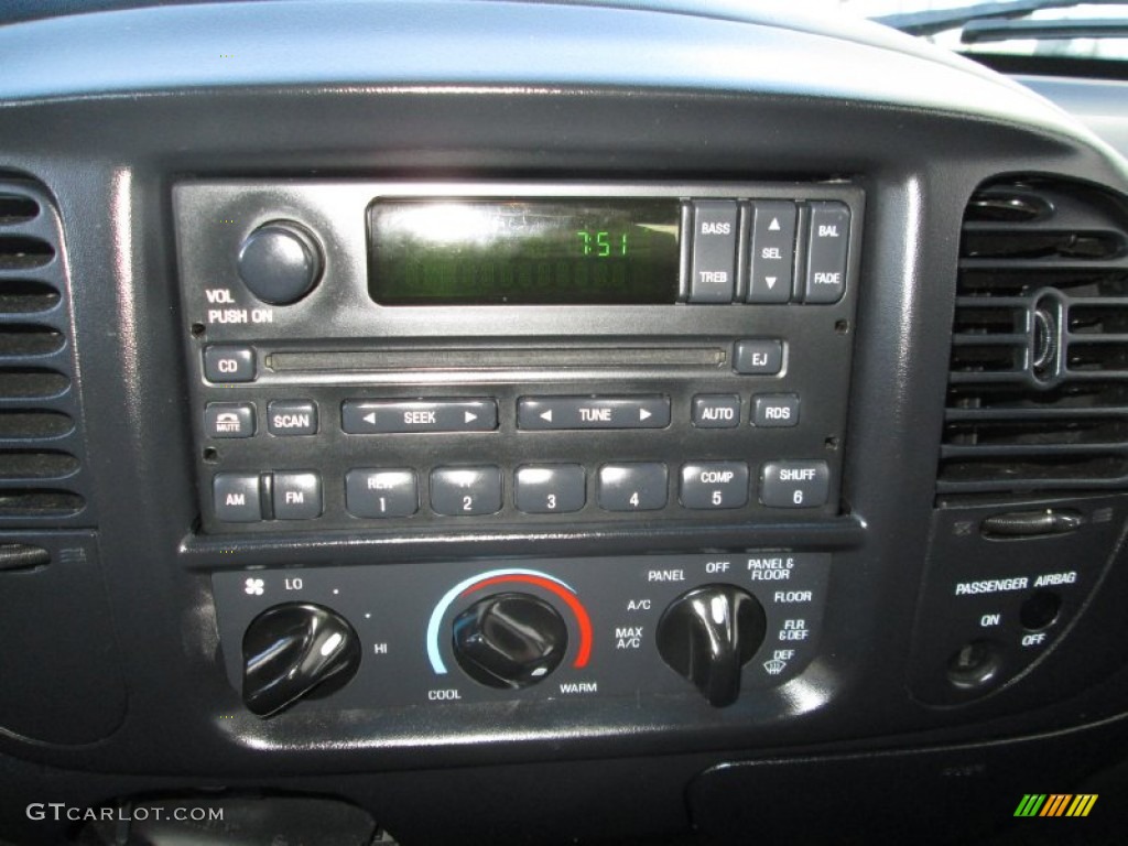 2000 Ford F150 Harley Davidson Extended Cab Controls Photo #88243401
