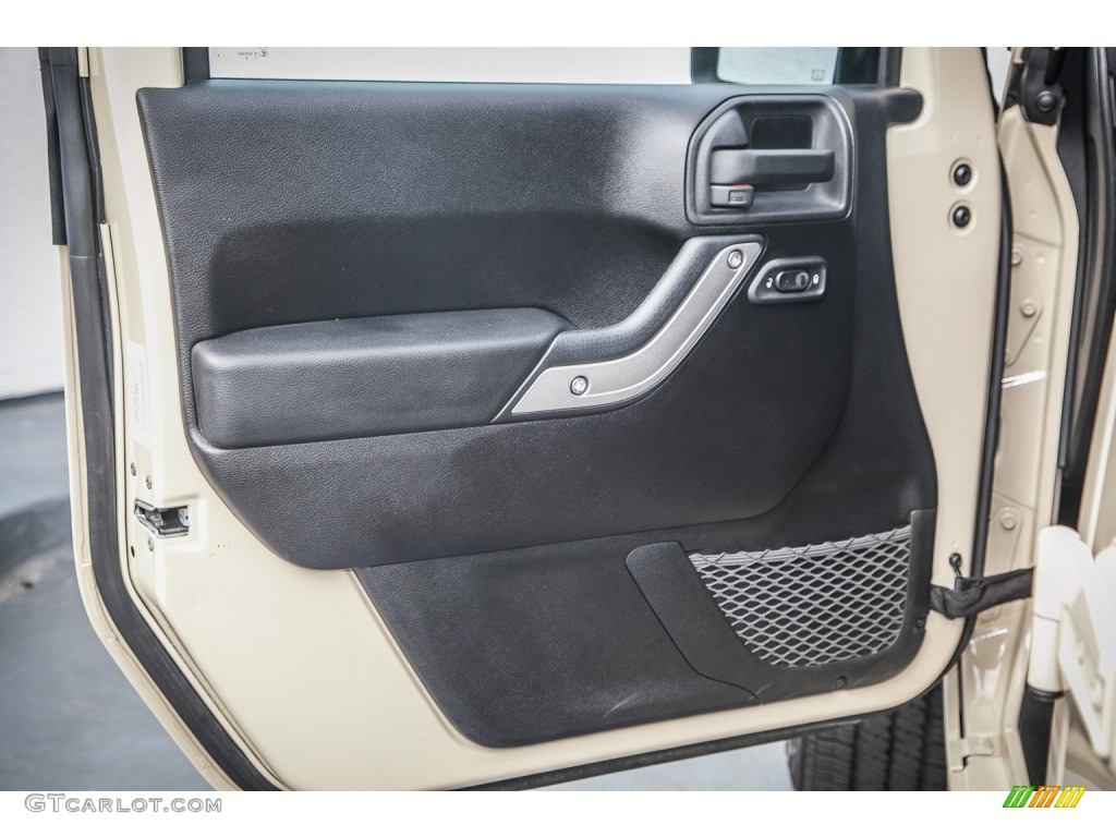 2011 Wrangler Unlimited Sport 4x4 - Sahara Tan / Black photo #20