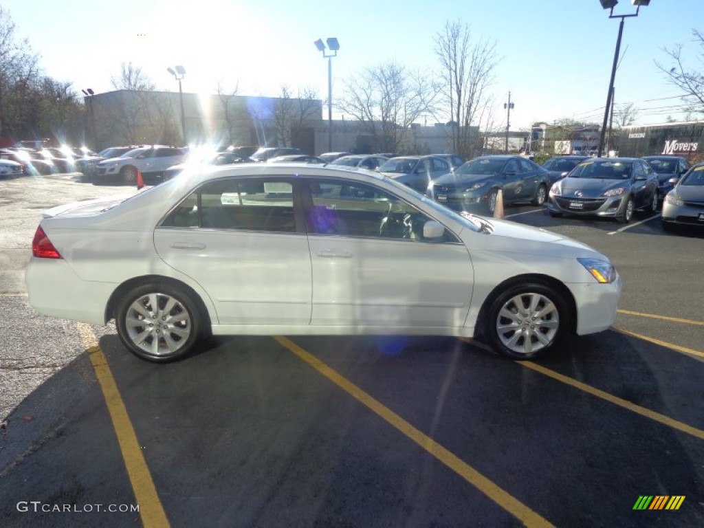 2007 Accord EX-L V6 Sedan - Taffeta White / Ivory photo #4