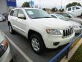 Stone White - Grand Cherokee Laredo Photo No. 3