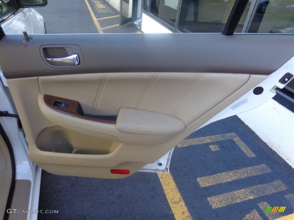 2007 Accord EX-L V6 Sedan - Taffeta White / Ivory photo #12