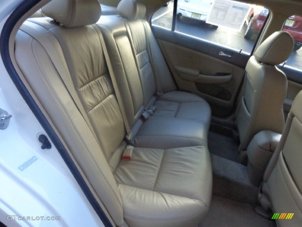 2007 Accord EX-L V6 Sedan - Taffeta White / Ivory photo #13