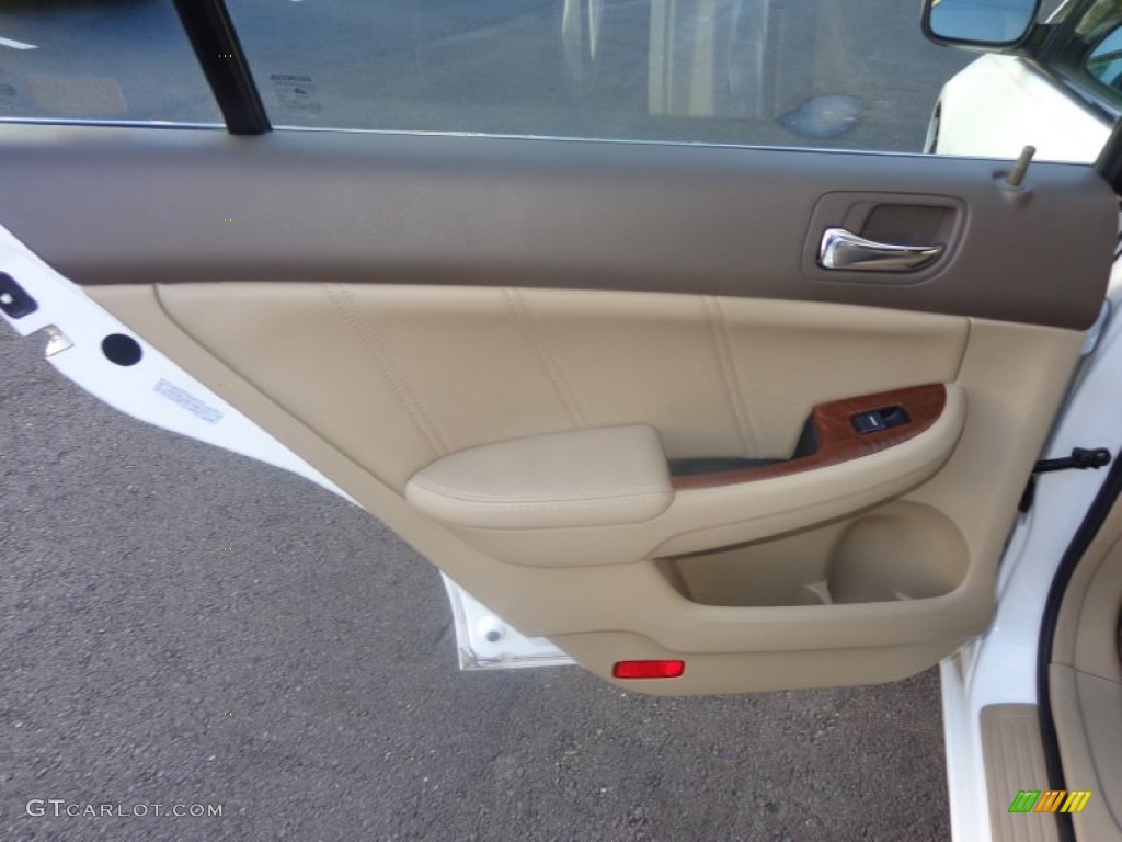 2007 Accord EX-L V6 Sedan - Taffeta White / Ivory photo #15